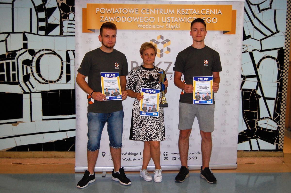 piąte miejsce PCKZiU w Mistrzostwach Polski w tenisie stołowym