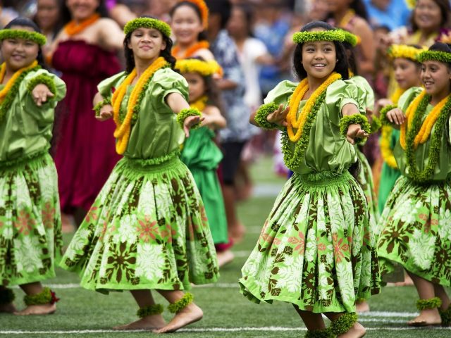 hawaiian-hula-dancers