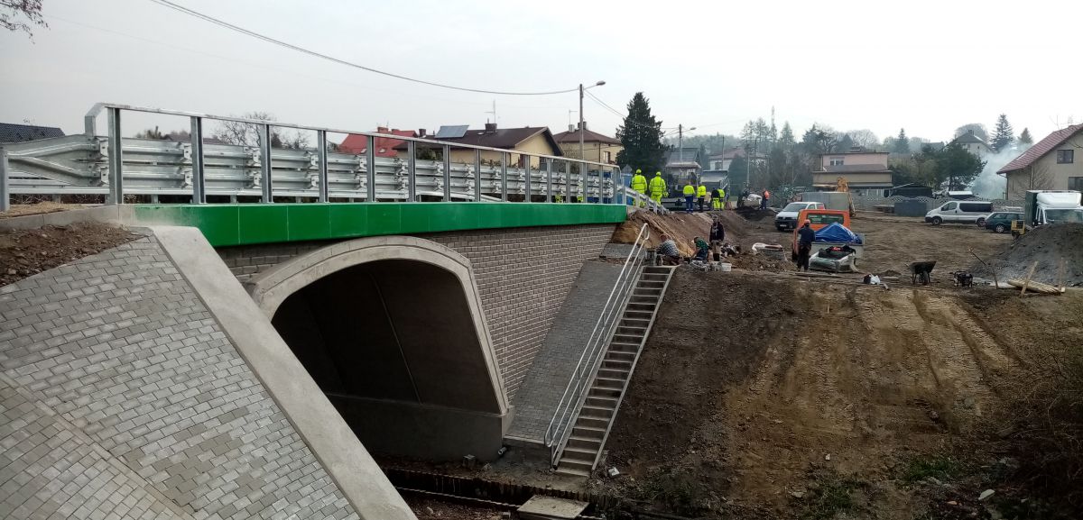 wiadukt w Bluszczowie na końcowym etapie przebudowy
