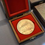 Pamiątkowy medal z okazji 25 lecia samorządu Powiatu Tczewskiego