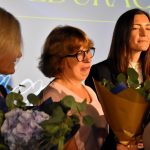 Gala 25 lat Powiatowej Oświaty. Gratulacje dla nauczycieli, którzy otrzymali nagrodę starosty.