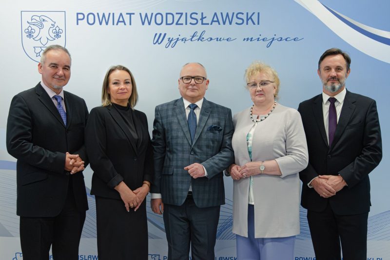 Zarząd Powiatu Wodzisławskiego - Marek Hawel, Barbara Chrobok, Leszek Bizoń, Barbara Magiera, Arkadiusz Skowron